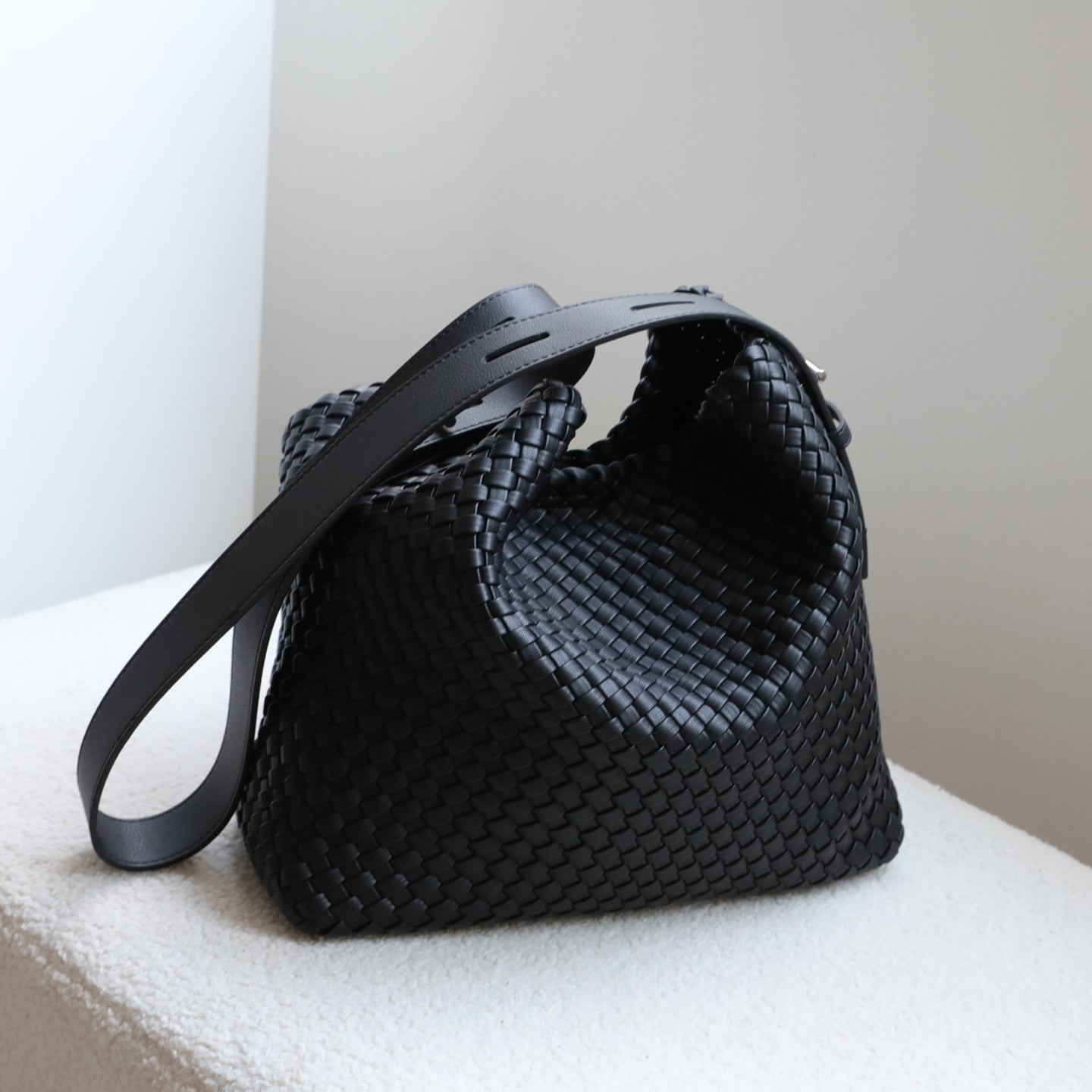 Large-Capacity Commuter Shoulder Under-Arm Bag